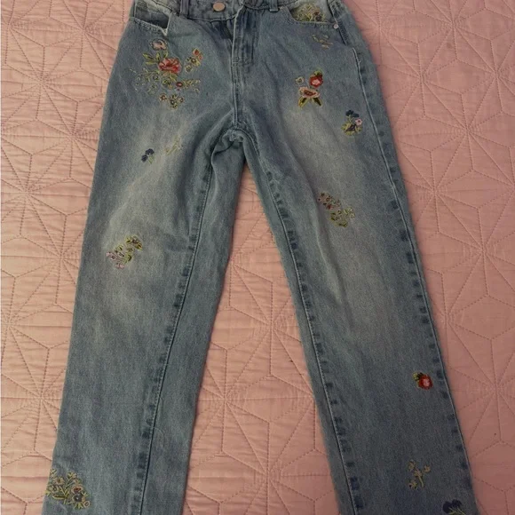 Embroidered Floral Straight Leg Jeans - Picture 4 of 7